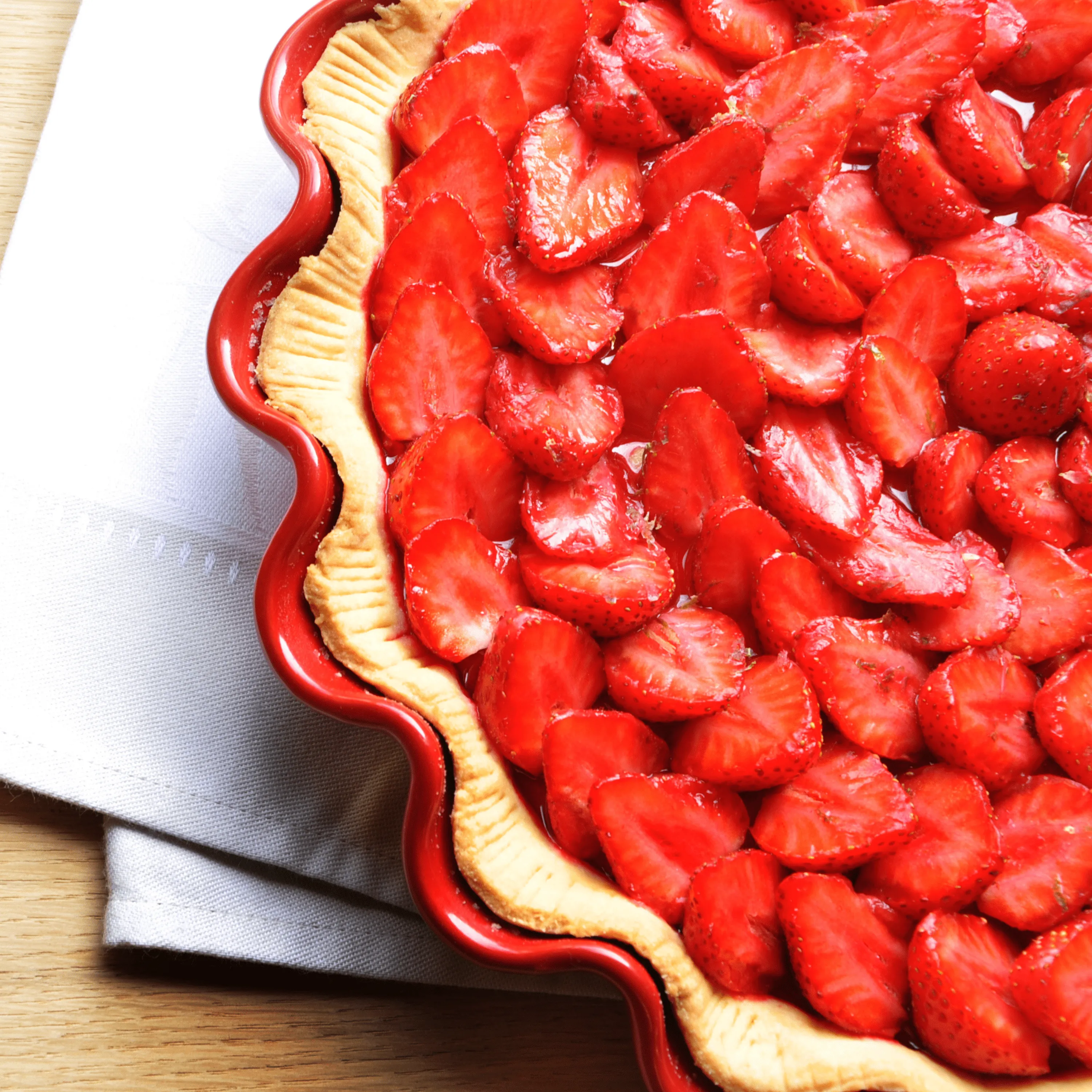 Ruffled Tart Dish (EH Online Exclusive)
