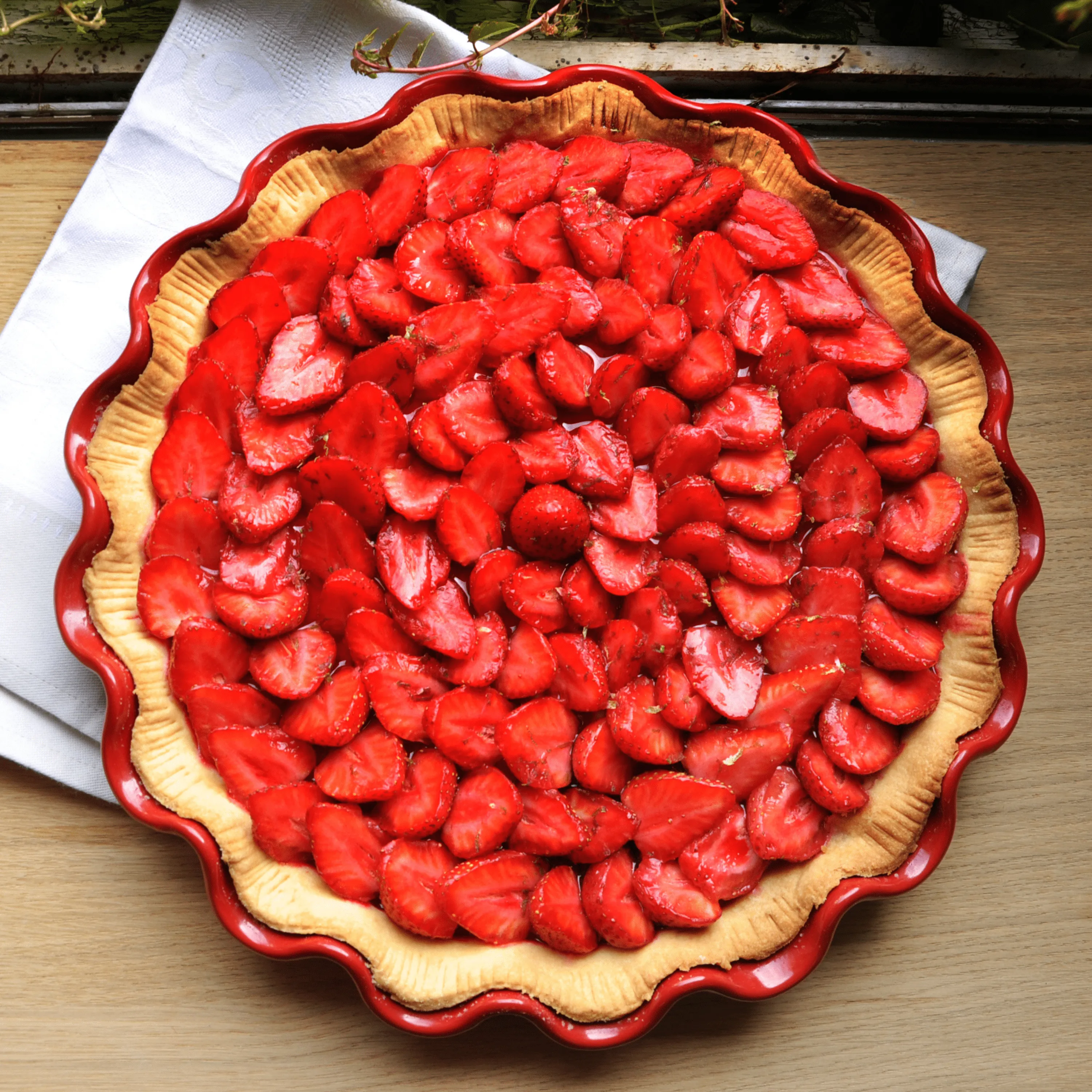 Ruffled Tart Dish (EH Online Exclusive)