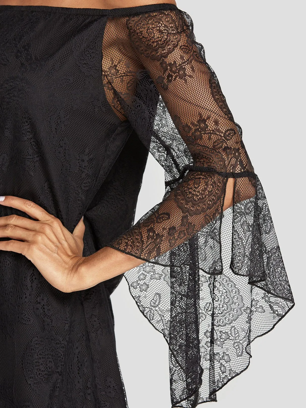 Wholesale Black Off The Shoulder Long Sleeve Plain Lace Tiered Dresses